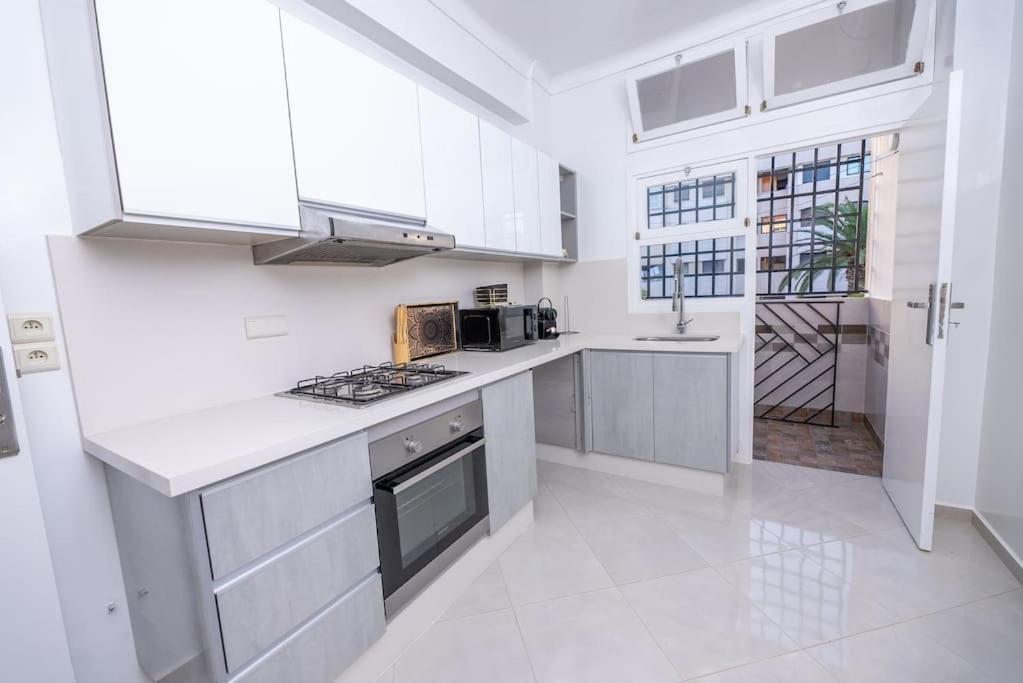 Tradition Meets Modern: 2Br Flat In Rabat Hassan Buitenkant foto