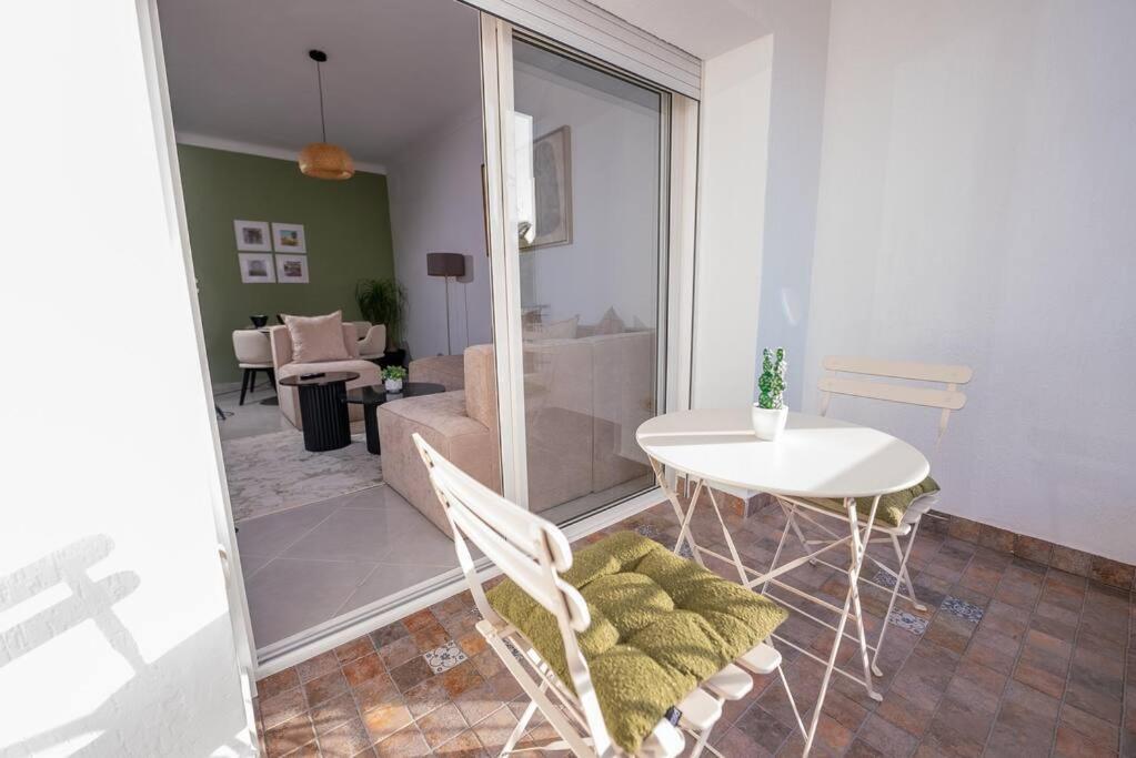 Tradition Meets Modern: 2Br Flat In Rabat Hassan Buitenkant foto